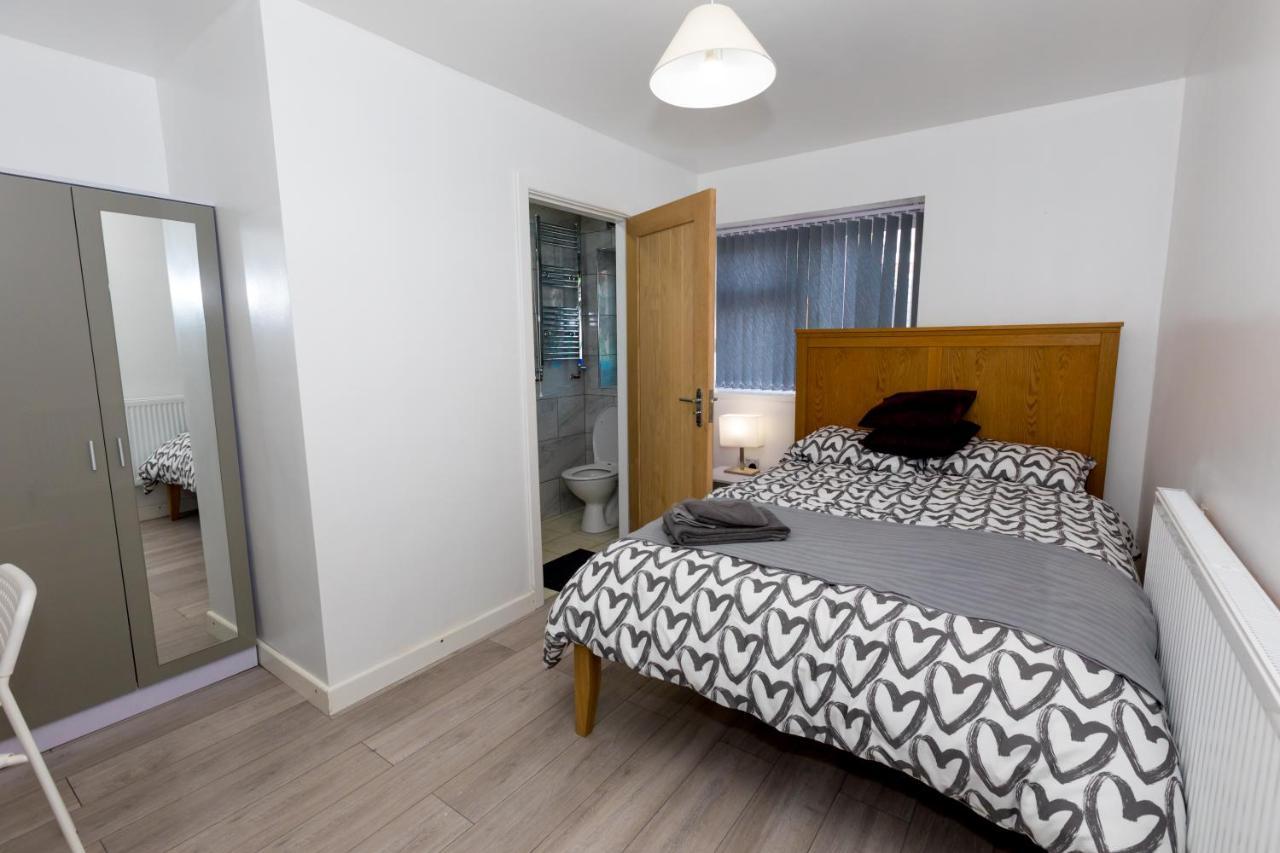 Comfortable Stays - Shirley, Solihull Eksteriør bilde