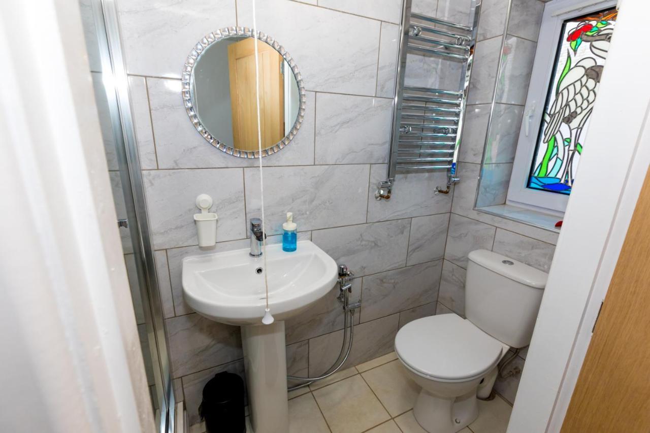 Comfortable Stays - Shirley, Solihull Eksteriør bilde
